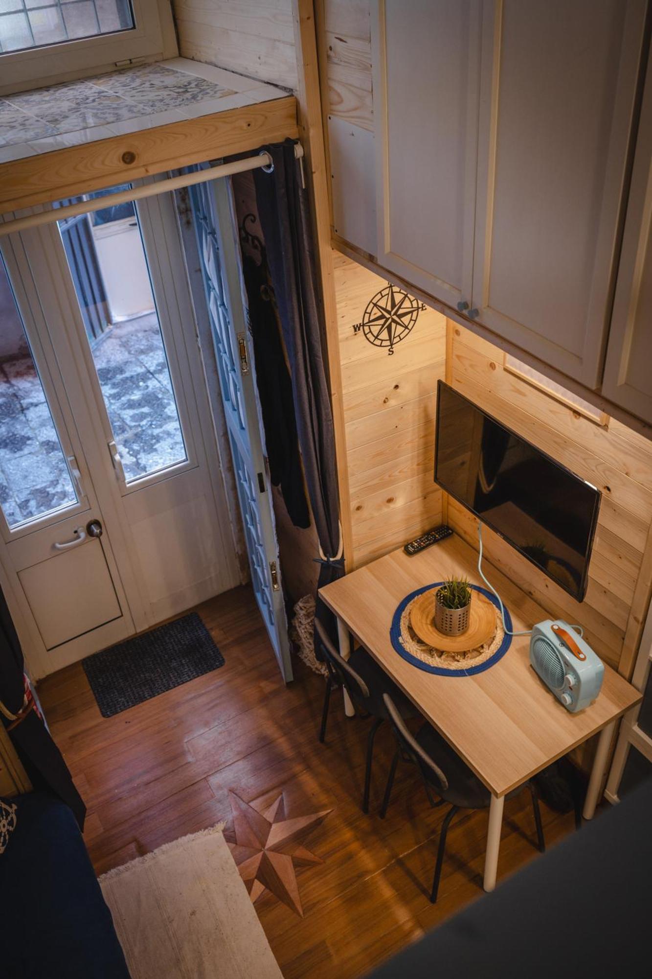Tiny House - Boat Neapel