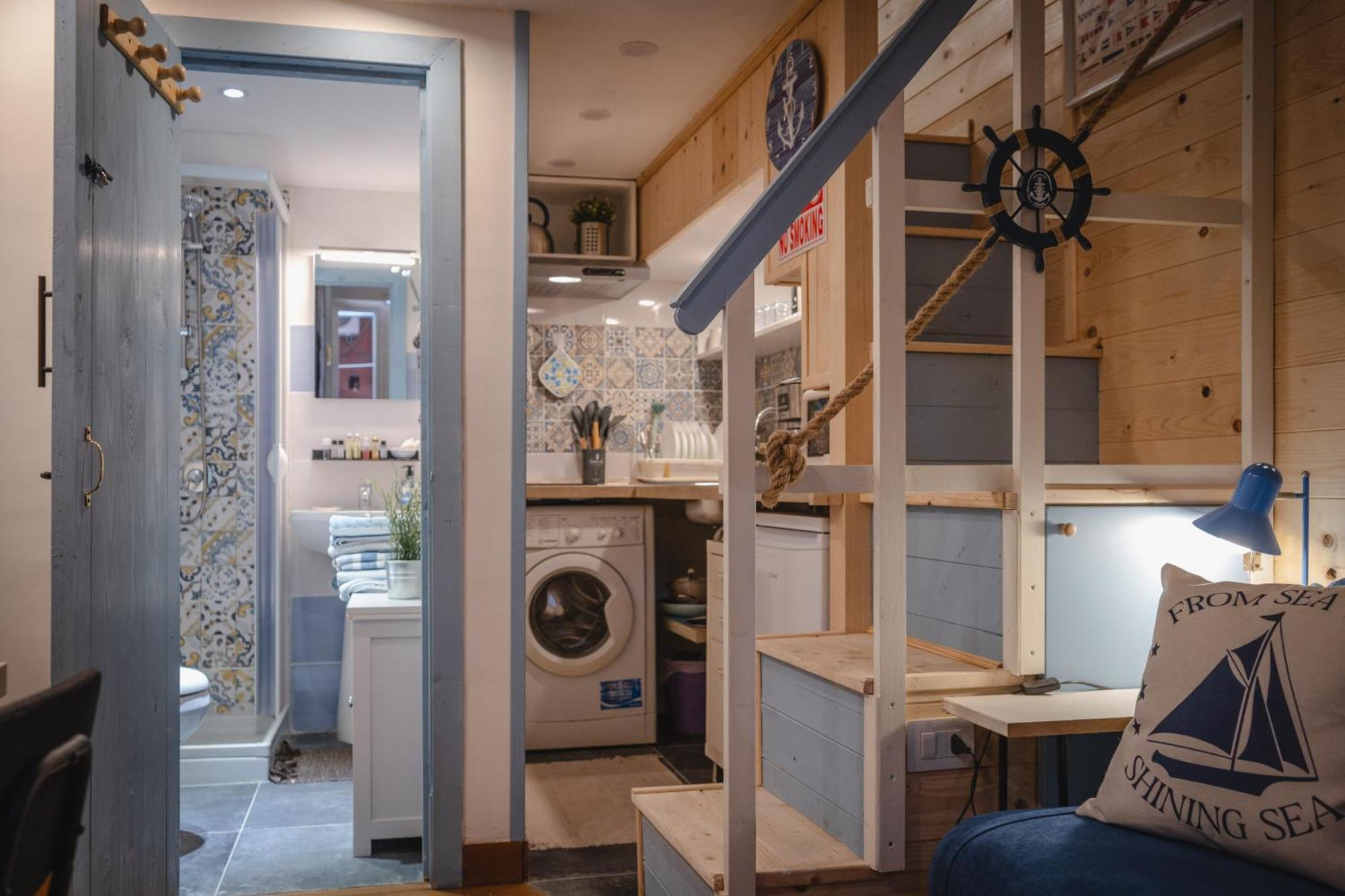 Tiny House - Boat Apartment *