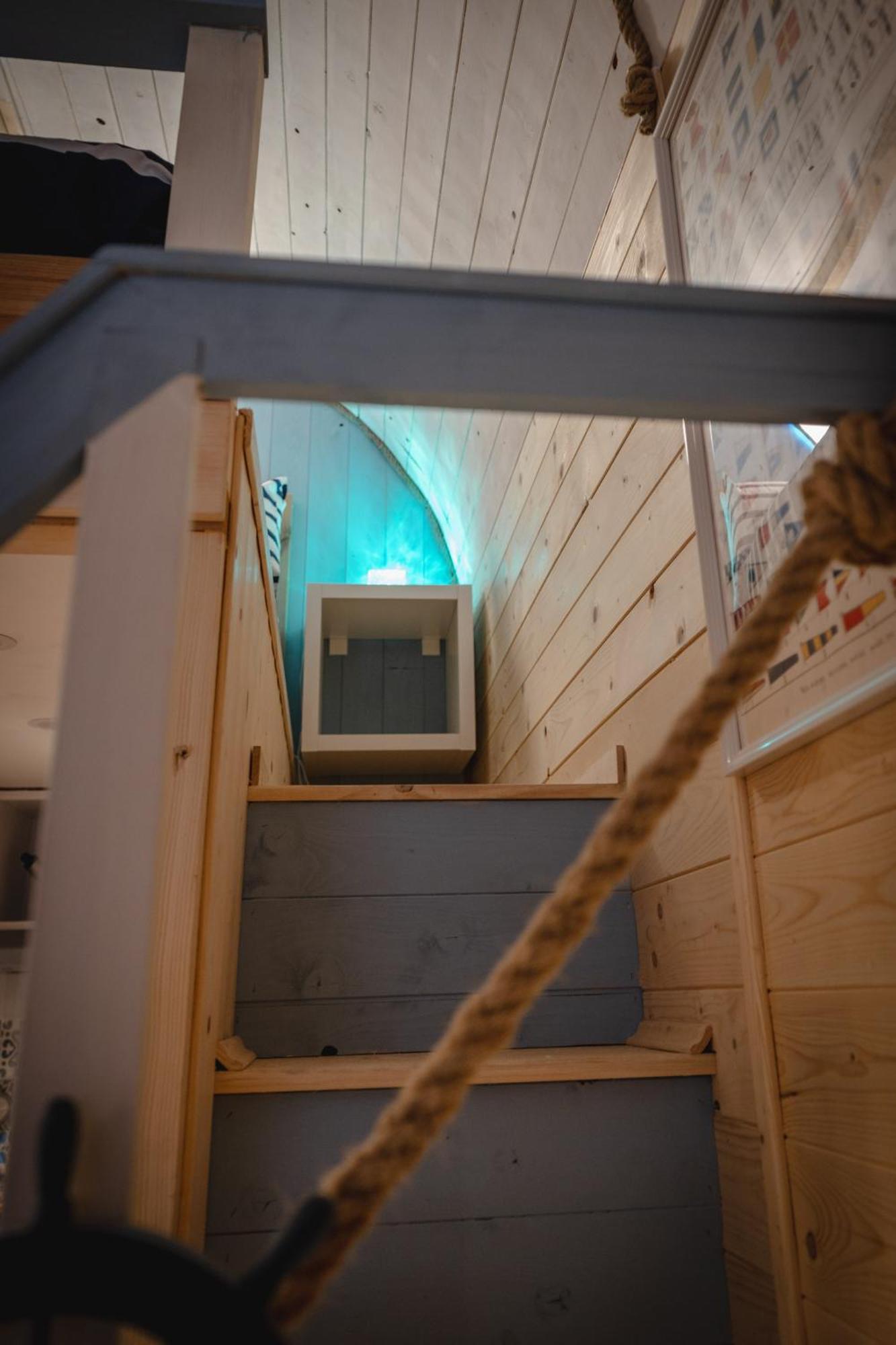 Tiny House - Boat